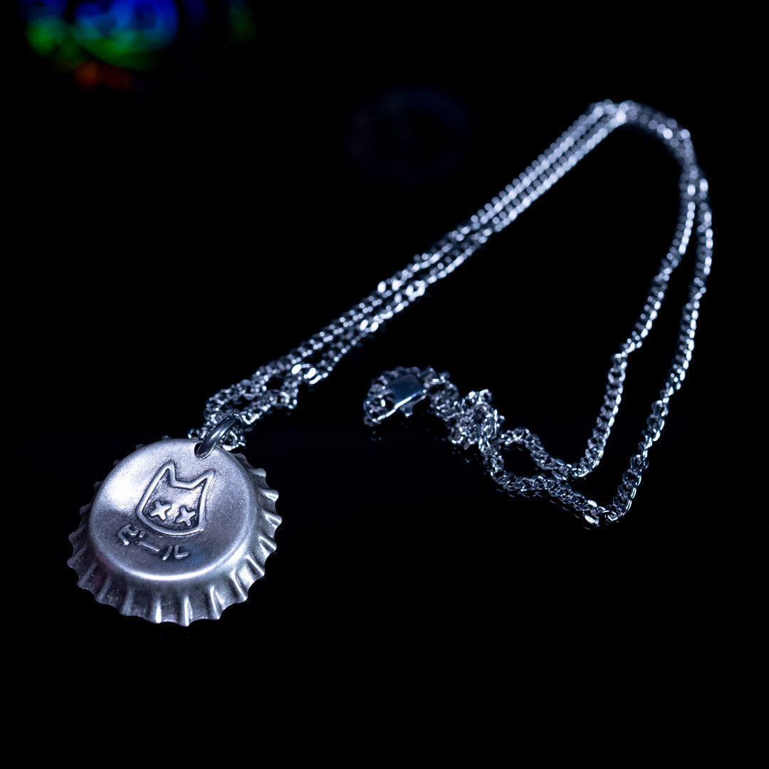ビール bottle cap (necklace) ~ UPDATED STERLING SILVER PENDANT - triple cat deluxe