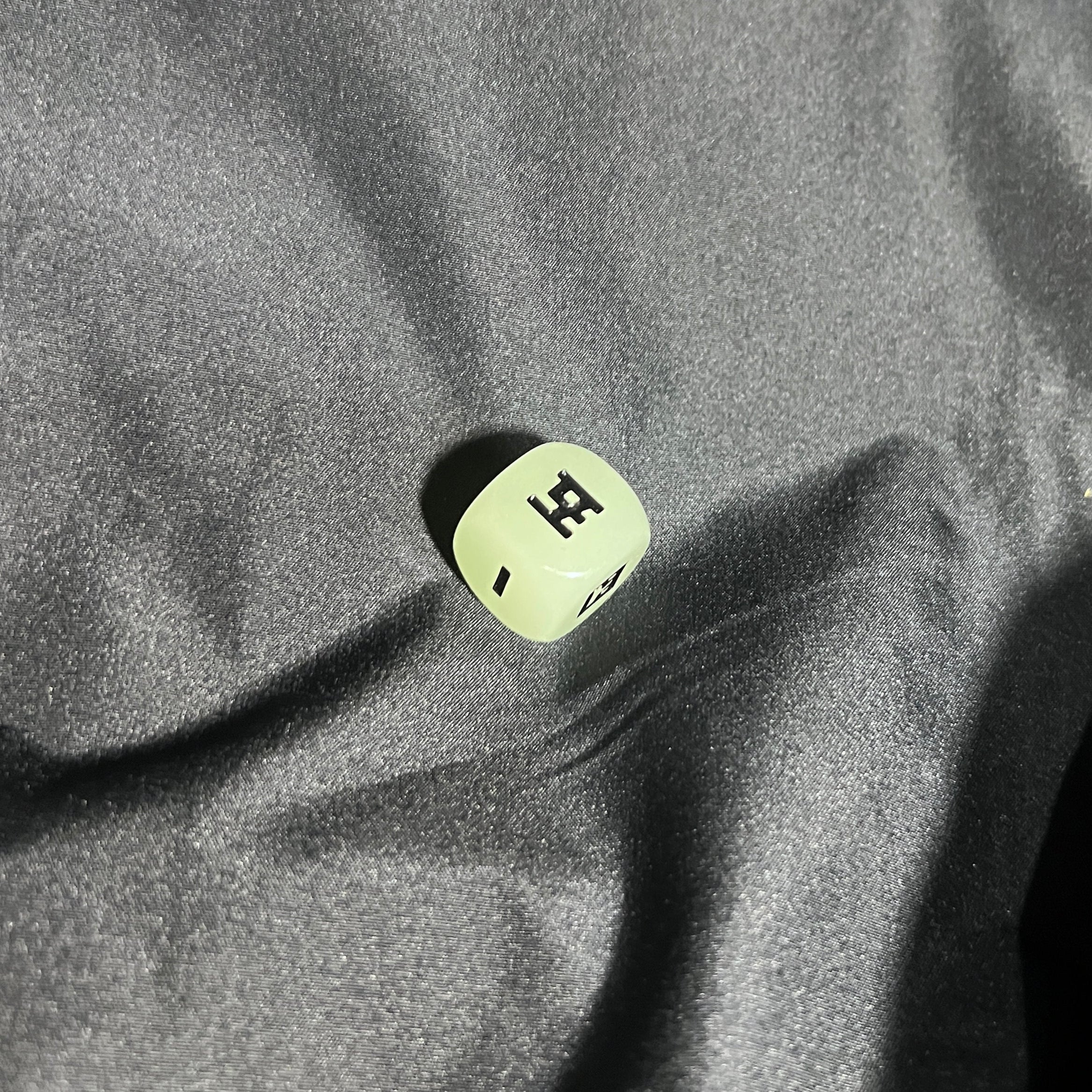kanji dice 2pk ~ glow in the dark - triple cat deluxe